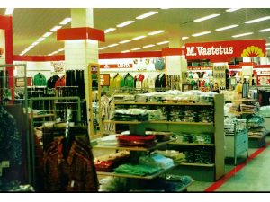 Men's Wear Displays, Center Floor EU